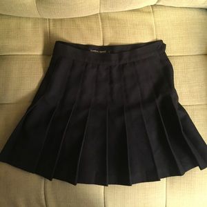 NWOT American apparel black pleated skirt